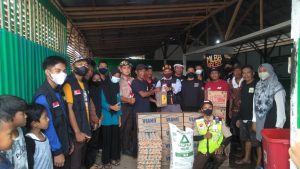Relawan Gabungan Satui Angsana Salurkan Sembako ke Dapur Umum Pengungsi di Alkausar