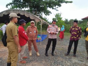 Puluhan Warga Terdampak Longsor Maradapan Kotabaru Mengungsi ke Satui
