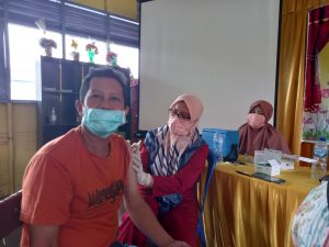 Puskesmas Dirgahayu Gelar Vaksin Covid-19 Door To Door