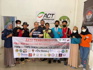 Relawan Gabungan Tanah Bumbu Salurkan Donasi Korban Erupsi Semeru