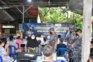Hentikan Laju Wabah Covid-19, Lanal Banjarmasin Kembali Gelar Vaksinasi Maritim