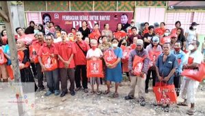 Effendi Sianipar: Puan Maharani, Ketua DPR Wanita Pertama yang Bagikan Beras