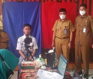 Pelajar SMKN 1 Kusan Hilir Dapat Pelayanan Perekaman KTP-EL