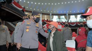 Antisipasi Lonjakan Covid-19, Kapolri Tinjau Vaksinasi Serentak di Kalsel