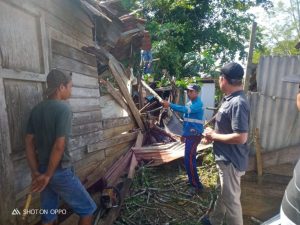 Pemkab Tanbu Bantu Warga Terkena Musibah