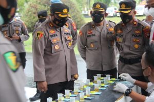 Usai Apel Kapolres Sukamara Gelar Tes Urin Dadakan
