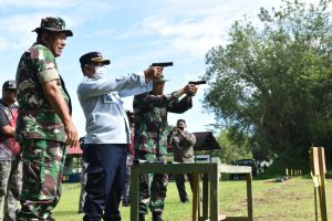 Kodim 1002 Bekali Pegawai Rutan Kelas IIB Barabai Keterampilan Gunakan Senpi