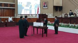 H. Wisman Resmi Dilantik PAW DPRD Kalteng
