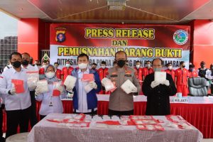 Selamatkan Ribuan Jiwa, Polda Kalteng Musnahkan 7,1 Kg Sabu