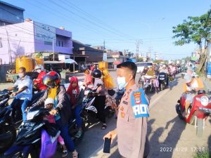 Hilangkan Pandangan Stereotype Negative Polisi di Tanah Bumbu Turun Kejalan