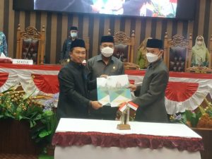 Sekdakab Tanbu Hadiri Paripurna DPRD Keputusan 2 Reperda