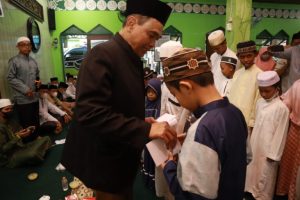 Bupati Tanbu Lanjutkan Safari Ramadhan, Kali Ini Giliran Kusan Hilir