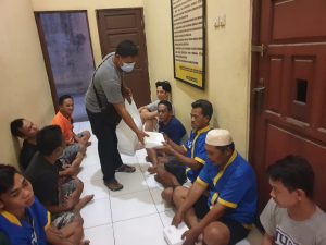 Satresnarkoba Polres Sukamara Bukber Bersama Belasan Tahanan