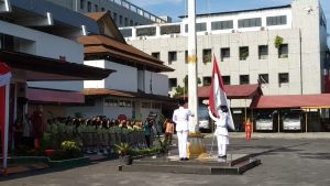 Pemprov Kalteng Gelar Upacara Bendera Memperingati Hardiknas Tahun 2022