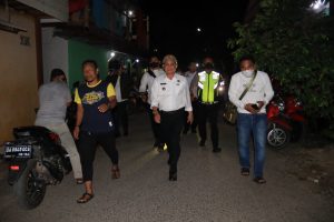 Dengar Kabar Rumah Warganya Kebakaran, Bupati Kotabaru Langsung Kelokasi