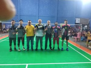 Dandim 1002/HST Tutup Turnamen Bulutangkis Pantai Batung Cup