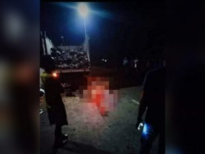 Ini Kronologi dan Identitas Pengendara Motor Tabrak Dump Truk, Hingga Tewas