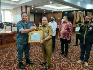 Pemprov Kalteng Terima Penghargaan Dari BNNP Setempat