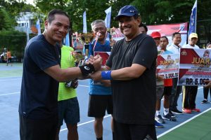 Irjen Pol Rikwanto Tutup Pertandingan Tennis Lapangan Kapolda Kalsel Cup 2022