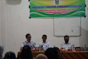 Pelaku Usaha Pemula Dilatih Kewirausahaan