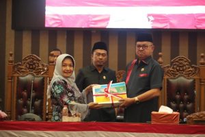 DPRD Tanbu Gelar Rapat Paripurna Penyampaian LPJ APBD 2021