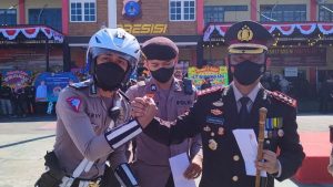 Kapolresta Banjarmasin Apresiasi Polisi Dorong Mobil Mogok Saat Hujan Deras