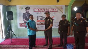 Jelang Hari Bhakti Adhiyaksa, Kejati Kalteng Bagikan Sembako ke Panti Asuhan
