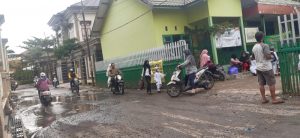 Hati-hati! Jalan dikawasan Kertak Hanyar Rusak dan Berlubang