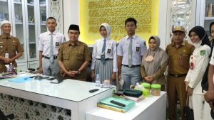 Tiga Pelajar Berprestasi Silaturahmi Kepada Bupati Tanah Bumbu