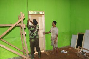 Pintu dan Jendela Rumah Mulyanto, Telah Dipasang Satgas TMMD ke-114 Kodim 1022/Tanah Bumbu