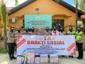 Jelang HUT Polwan ke-74, Polwan Polres Tanbu Gelar Baksos di Panti Asuhan