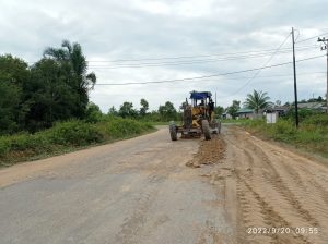 PT. Sungai Rangit Sampoerna Agro,Tbk Mulai Perbaiki Ruas Jalan Desa Kartamulia