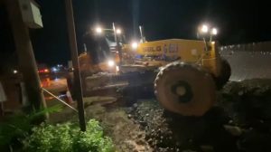 Kapolsek Satui Polres Tanah Bumbu, Gerak Cepat Tangani Jalan Longsor Km 171