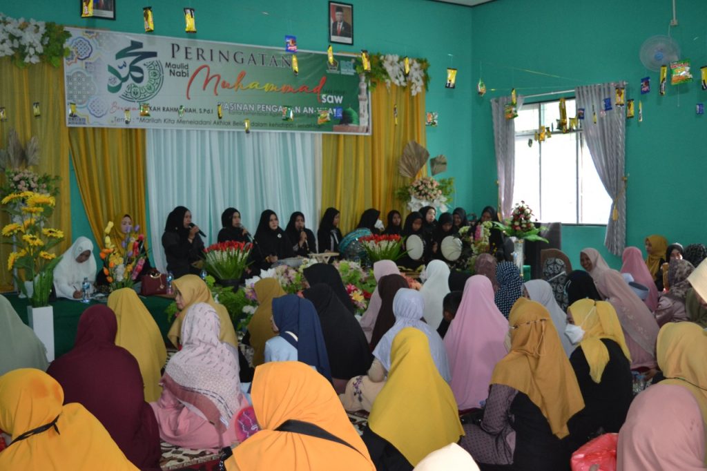 Ratusan Anggota DWP Kankemenag Hadiri Maulid Nabi Muhammad SAW