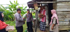 Jum’at Berkah Polsek Bati-bati Salurkan Bantuan Kepada Warga Kurang Mampu