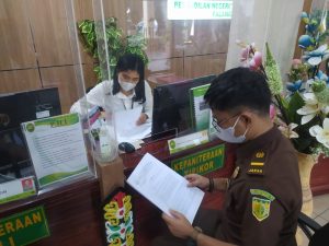 Kejari Pulpis Limpahkan Berkas Dugaan Korupsi ke Pengadilan Tipikor Palangka Raya