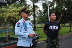 Tingkatkan Kedisiplinan Petugas,Lapas Kelas III Batulicin Bersama Kompi B Yonif 623/BWU Gelar Pembinaan Fisik dan Mental