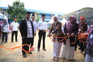 Sekda Tanbu Secara Resmi Membuka Market Day Al Fath Batulicin