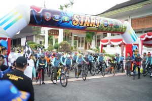 Manfaatkan Hari Libur, Kapolda Kalsel Bersama Forkopimda Gowes Bareng
