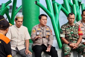 Polres Kotabaru Gelar Jum’at Curhat Dengar Keluhan Warga Desa Rampa