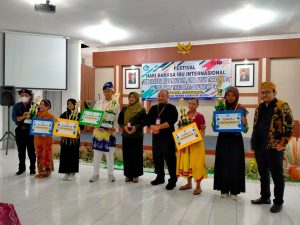 Aisha Salsabila Siswi Kelas 9A SMPN l Kotabaru Raih Juara 2 Lomba Bakisah Bahasa Banjar