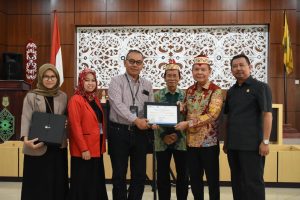Ben Brahim Lepas Jalan Santai Kerukunan Pada Peringatan HAB tahun 2023
