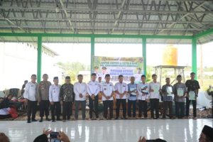 Penuhi Hak Masyarakat Eks Transmigrasi,  Bupati Zairullah Serahkan 535 Sertifikat