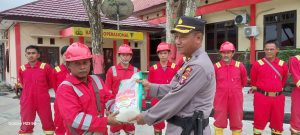 Belasan Anggota MPA Terima Bantuan Sembako Polda Kalteng