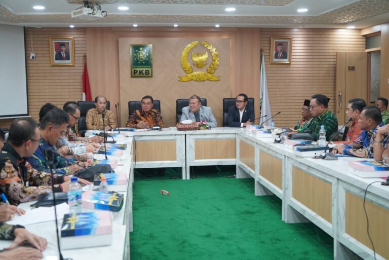 Kunjungi Fraksi PKB DPR RI, Bupati Tanbu Sampaikan Usulan dan Permasalahan