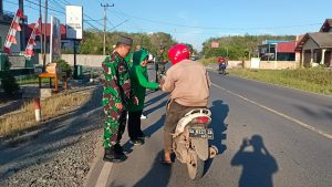 Koramil Sungai Loban Bagikan Takjil