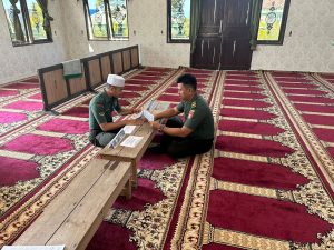 Personil Kodim Tanah Bumbu Tunaikan Kewajiban Bayar Zakat Fitrah