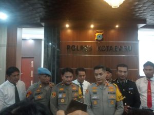 Pelepasan AKBP M Gafur Aditya Seregar Secara Tradisi Pedang Pora