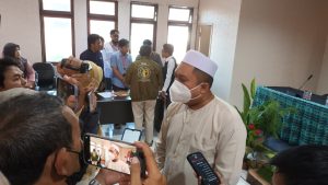 Datang Lebih Awal ke KPU Kalsel, Habib Banua Tunjukan Etos Kerja Untuk Masyarakat Kalsel
