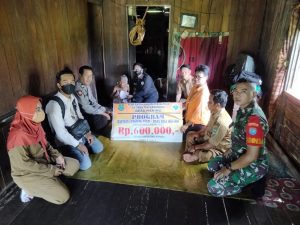 Pemdes Naning Bagikan BLT Dana Desa Tahap I Tahun 2023 Door to Door